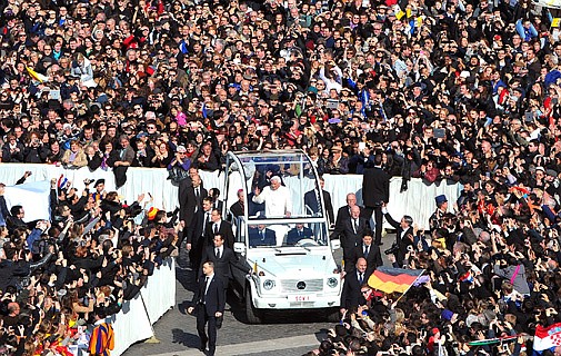 Pope Benedict defends resignation in final address