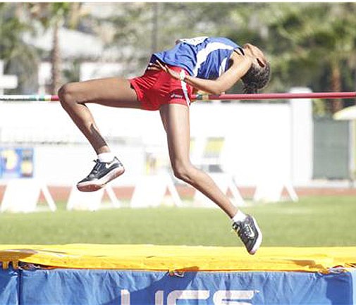 Moore wins gold in Carifta (Update)