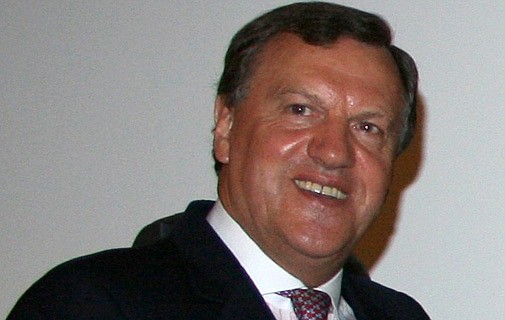 Charman replaces Cash at Endurance