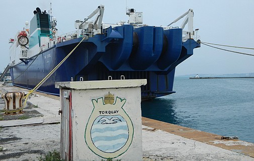 Cable ship returns to Bermuda