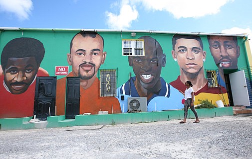 North Hamilton ‘buzzing’ over new heroes mural