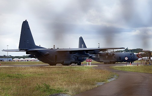 US military planes delayed in Bermuda by poor weather