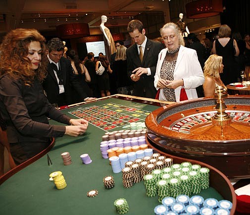 Government ready to roll the dice on gambling referendum 