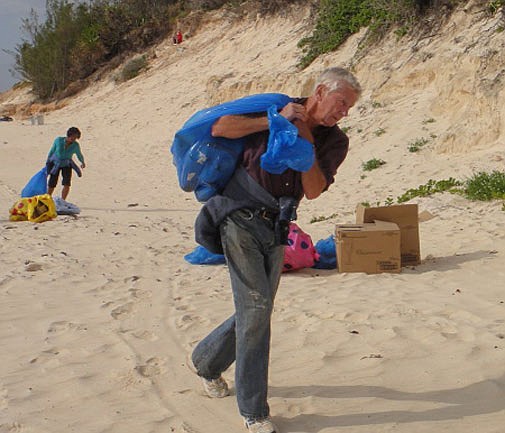 Volunteers hit Elbow for post-Xmas clear-up