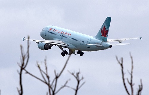 Canadian airlines start seat sale