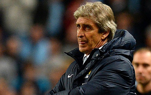 Premier League: Pellegrini demands City focus