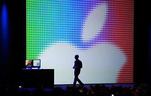 Apple cuts some ties with Google