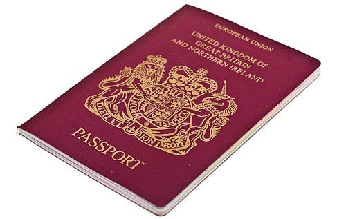 US to accept UK passport extension