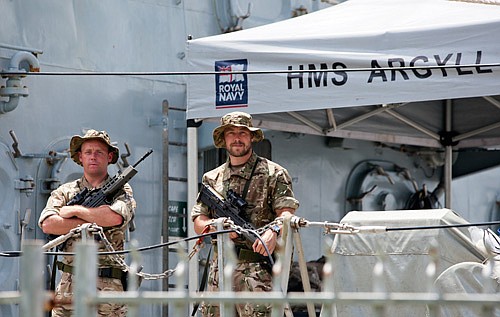 Shipping: Frigate crew enjoy some R&R