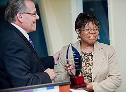 Jacqueline Browne honoured by CableVision